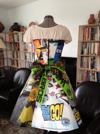 Illustration for article titled Finally! A Use For Your Old Comic-Con Bags!